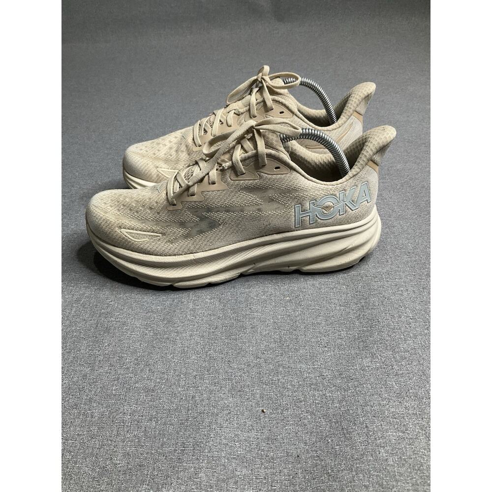 Hoka One One Clifton 9 Running Shoes Women's 9.5 Beige Road Cushioned
